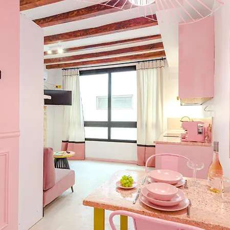 Glamorous Pink In Center *