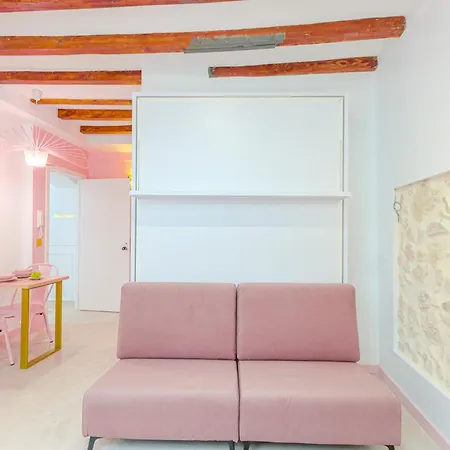 Glamorous Pink In Center * Alicante