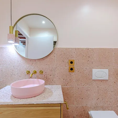 Glamorous Pink In Center *