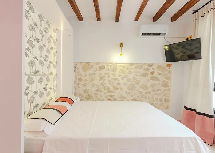 Apartamento Glamorous Pink In Center Alicante