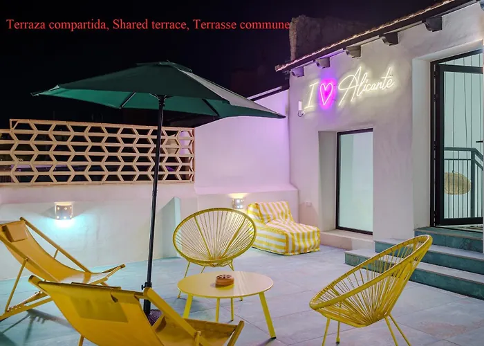 Glamorous Pink In Center Alicante